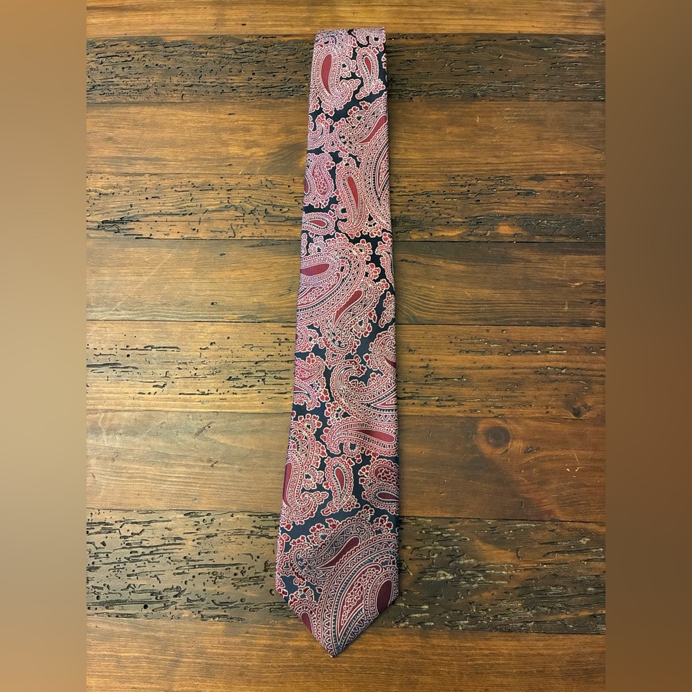 Nautica Navy Red Paisley Necktie Business Office Formal Work Special Occasion